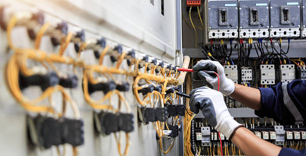 Professional Electrician technician working in Morton, WA
